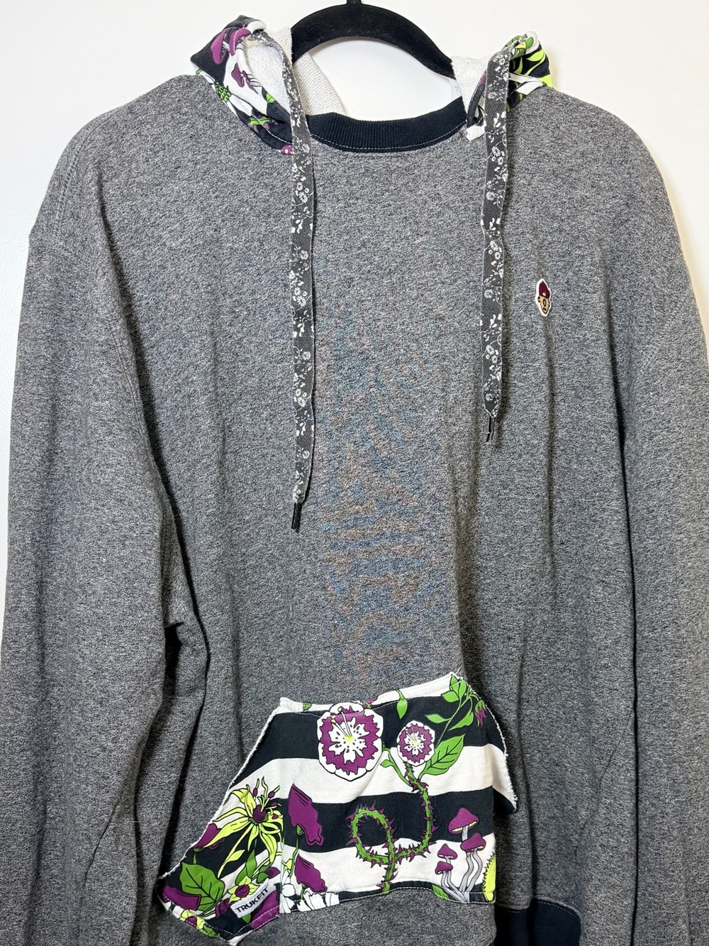 TRUKFIT Lil Wayne Gray Floral Pullover Hoodie Men’s 2XL Streetwear Y2K Rare XXL
